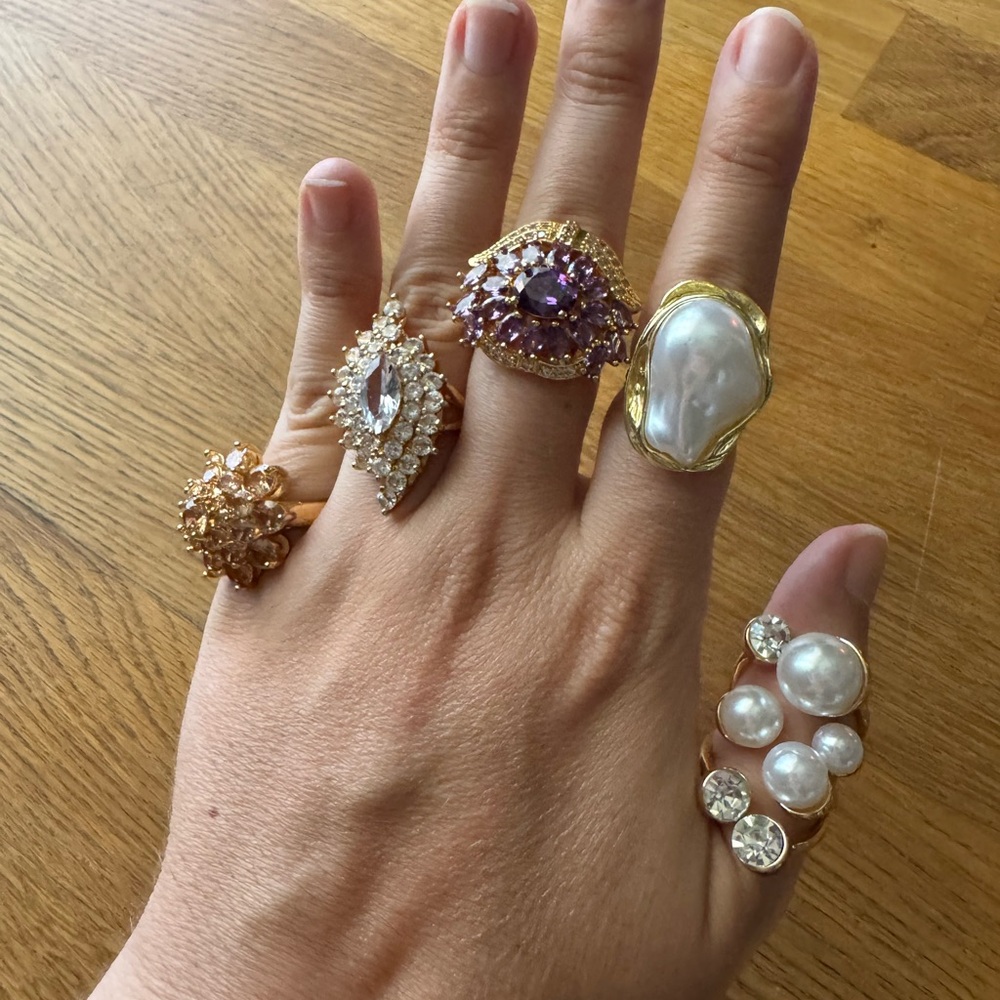 bundle Gold and Pearl Ring Set